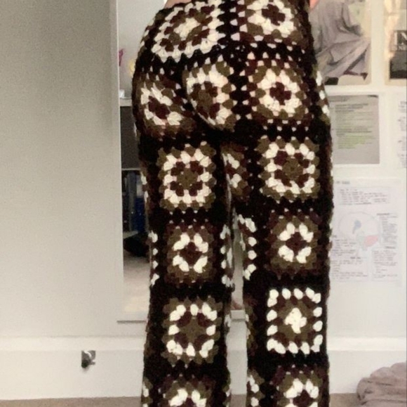 Granny square vintage style crochet pants and top - Picture 8 of 8